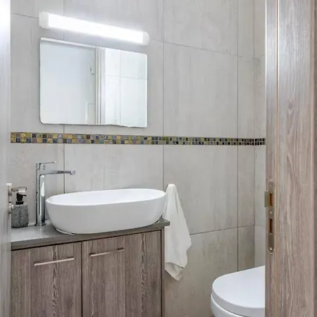 Apartment Penthouse Great View Hydromassage Penthouse Hottub Limassol