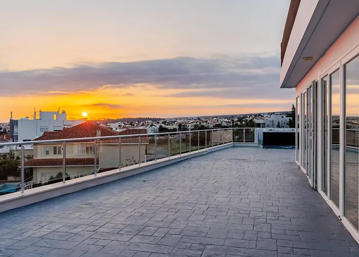 Appartement Penthouse Great View Hydromassage Penthouse Hottub Limassol