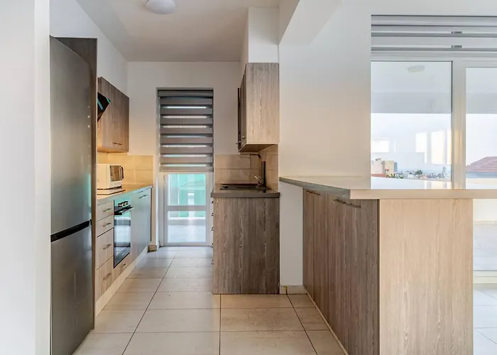 Penthouse Great View Hydromassage Penthouse Hottub Limassol