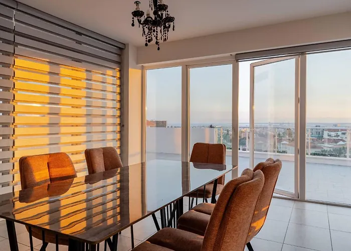 Penthouse Great View Hydromassage Penthouse Hottub Appartement Limassol