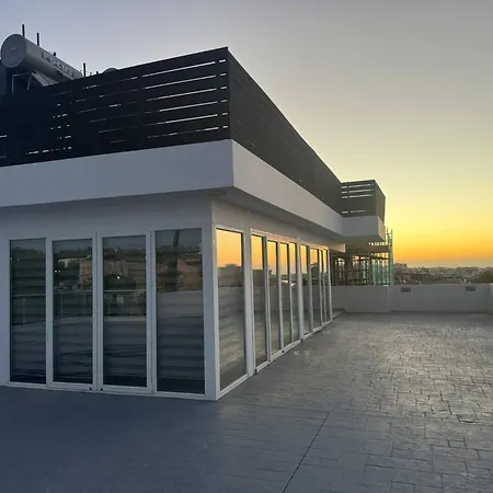 Penthouse Great View Hydromassage Penthouse Hottub * 利马索尔